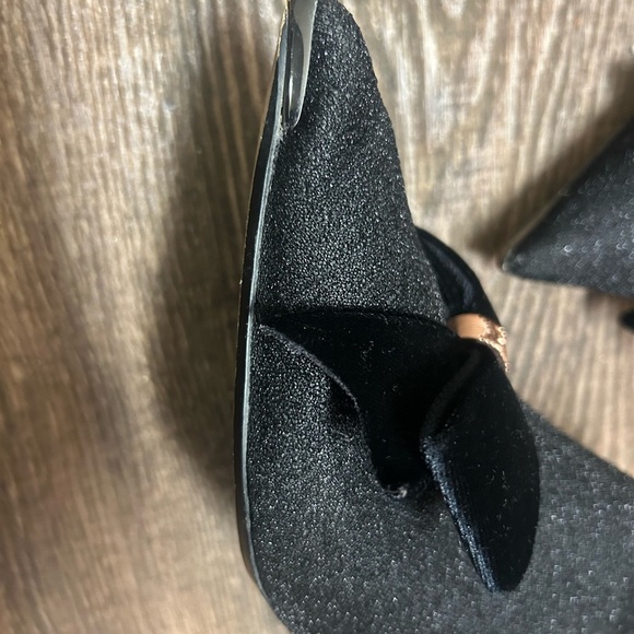 Ted Baker size 37 EUC/GUC “Bowtee” Lurex bow Black Ankle Boots with Kitten Heel - Picture 2 of 16